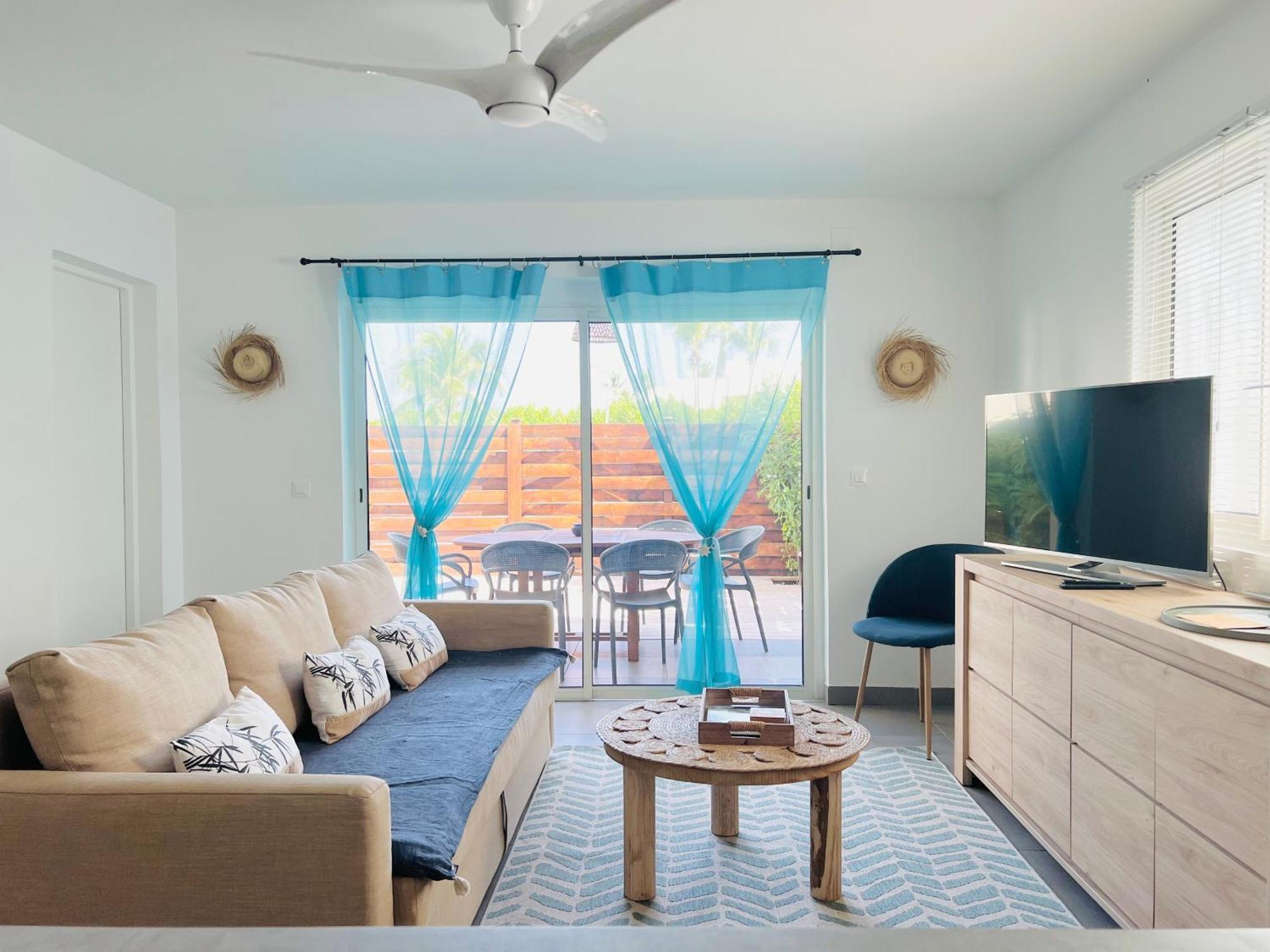 Blue Wave - 2 Bedrooms - Orient Beach! Quarter of Orleans Exteriör bild