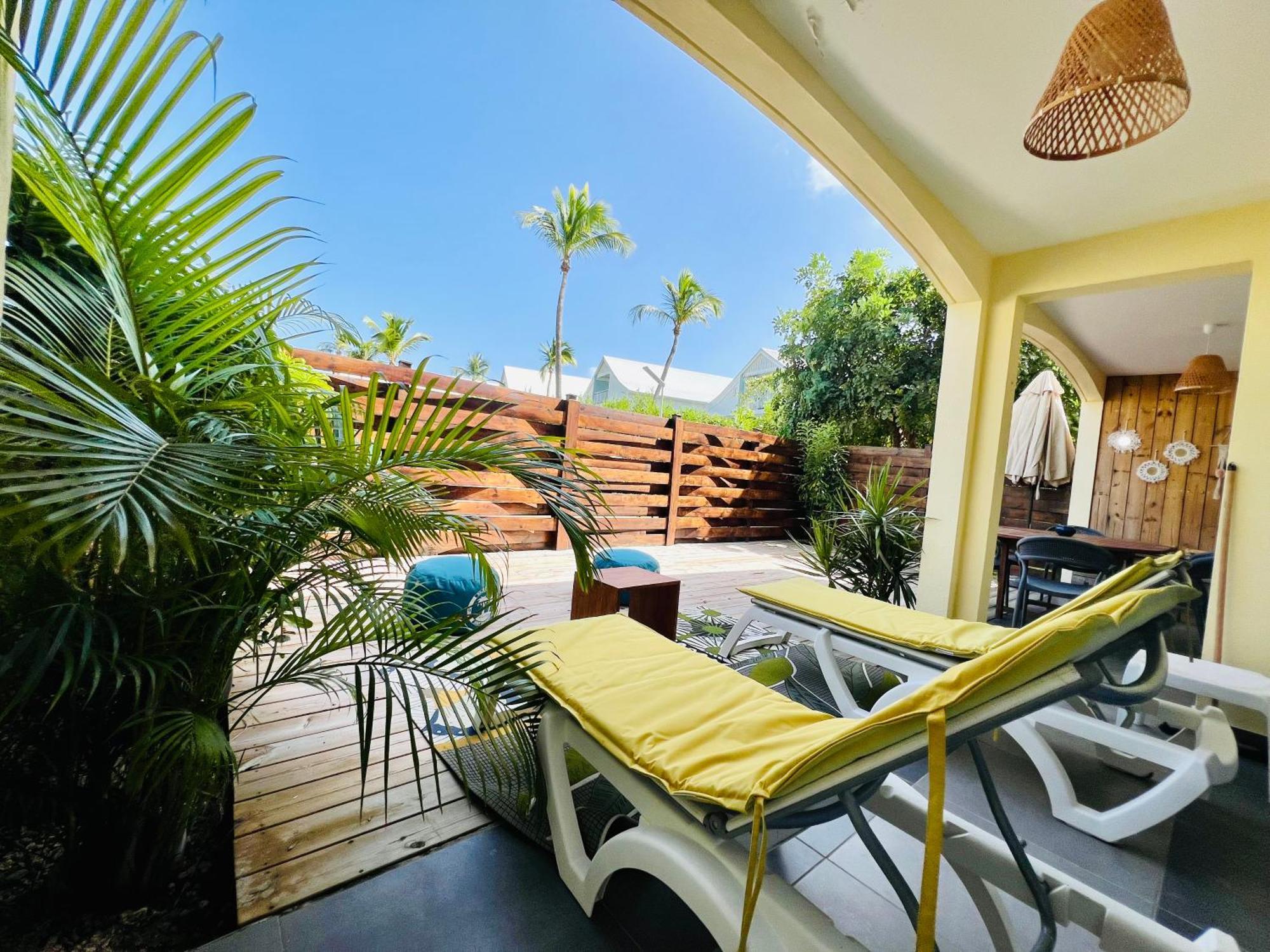 Blue Wave - 2 Bedrooms - Orient Beach! Quarter of Orleans Exteriör bild