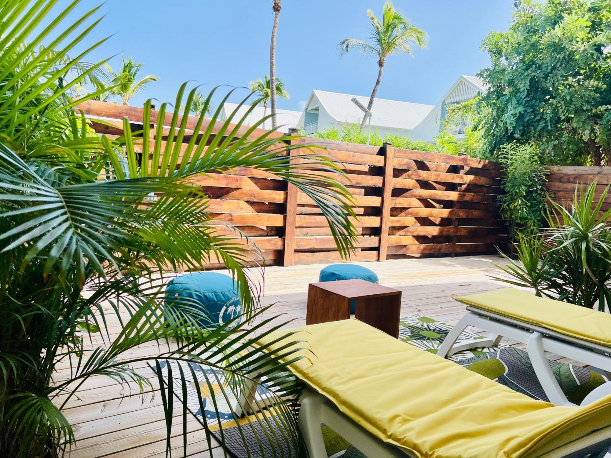 Blue Wave - 2 Bedrooms - Orient Beach! Quarter of Orleans Exteriör bild